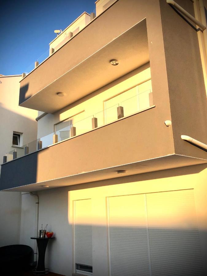 Vip Deluxe Villa Jasmina Novalja Exteriör bild